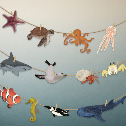 Zeedieren slinger - Printable. Zeedieren decoratie. Zeedieren kinderkamer, oceaan thema kinderkamer. Zeehond, kwal, haai, orka, octopus, zeeschildpad, zeepaardje, walvishaai, zeester, clownvis, krab, heremietkreeft en een pinguïn. Oceaan dieren slinger.