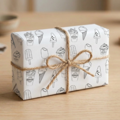 Inpakpapier IJsjes – Zwart-wit – A4 & A3 – Staand & liggend – Printable. Inpakpapier printen. Cadeaupapier printable. Cadeaupapier printen. Zomer cadeautje inpakken.