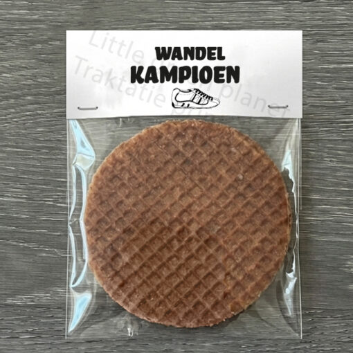 Wandelkampioen – Avondvierdaagse traktatie labels – Printable. Intocht avondvierdaagse. Wandel kampioen. Avondvierdaagse cadeautje.