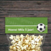 Voetbal traktatie labels – Printable. Voetbal traktatie maken. Vouwlabels. Traktatie printable. Snoepzakje voetbal. Uitdeel traktatie. Traktatie school.