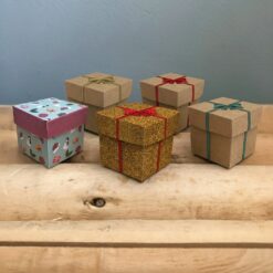 Cadeaudoosjes Kerst – Mini – Printable. Klein cadeautje. Traktatie doosje. Decoratie cadeautje. Kerst decoratie thuis, school, opvang. Sensorisch. Werp spel